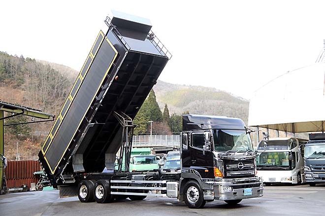 日野 中古大型トラック2