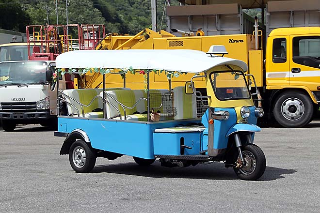 トゥクトゥク 中古大型トラック2