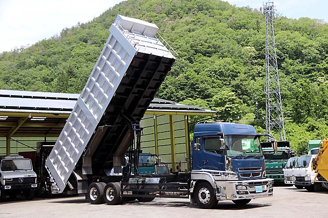 三菱 中古大型トラック2