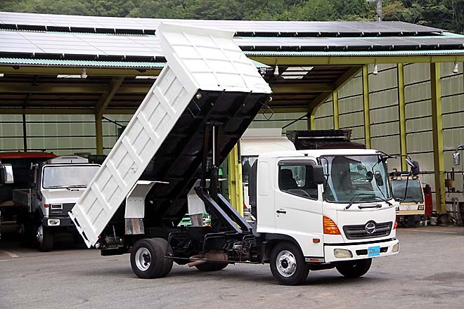 日野 中古大型トラック2