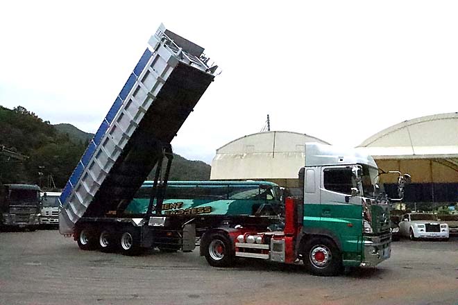 日野 中古大型トラック2