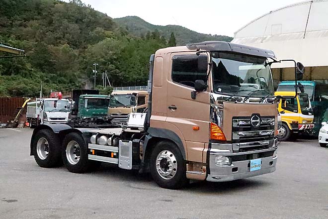 日野 中古大型トラック2