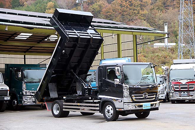 日野 中古大型トラック2