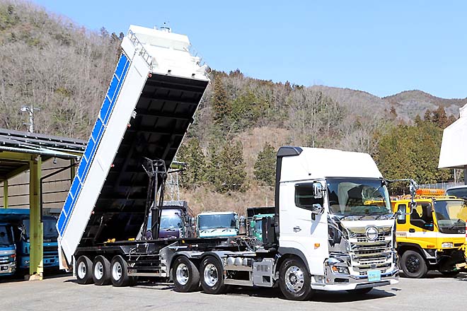 日野 中古大型トラック2