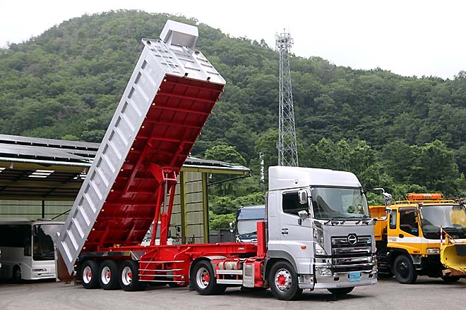 日野 中古大型トラック2