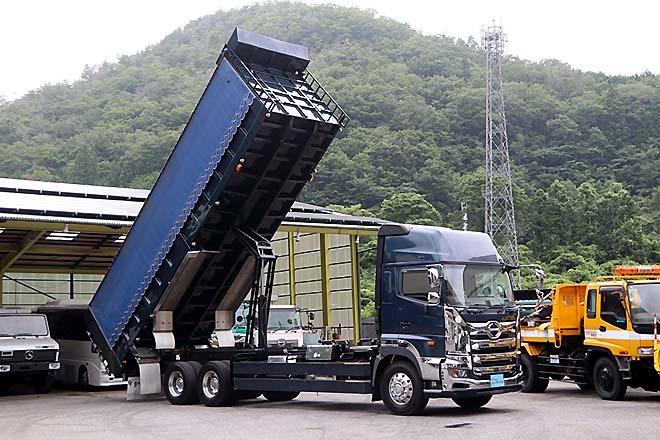 日野 中古大型トラック2