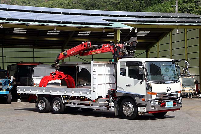 UDトラックス 中古大型トラック2