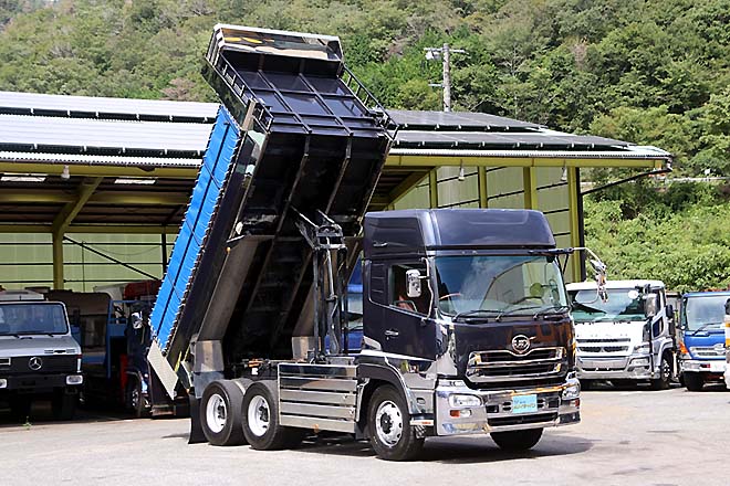 UDトラックス 中古大型トラック2